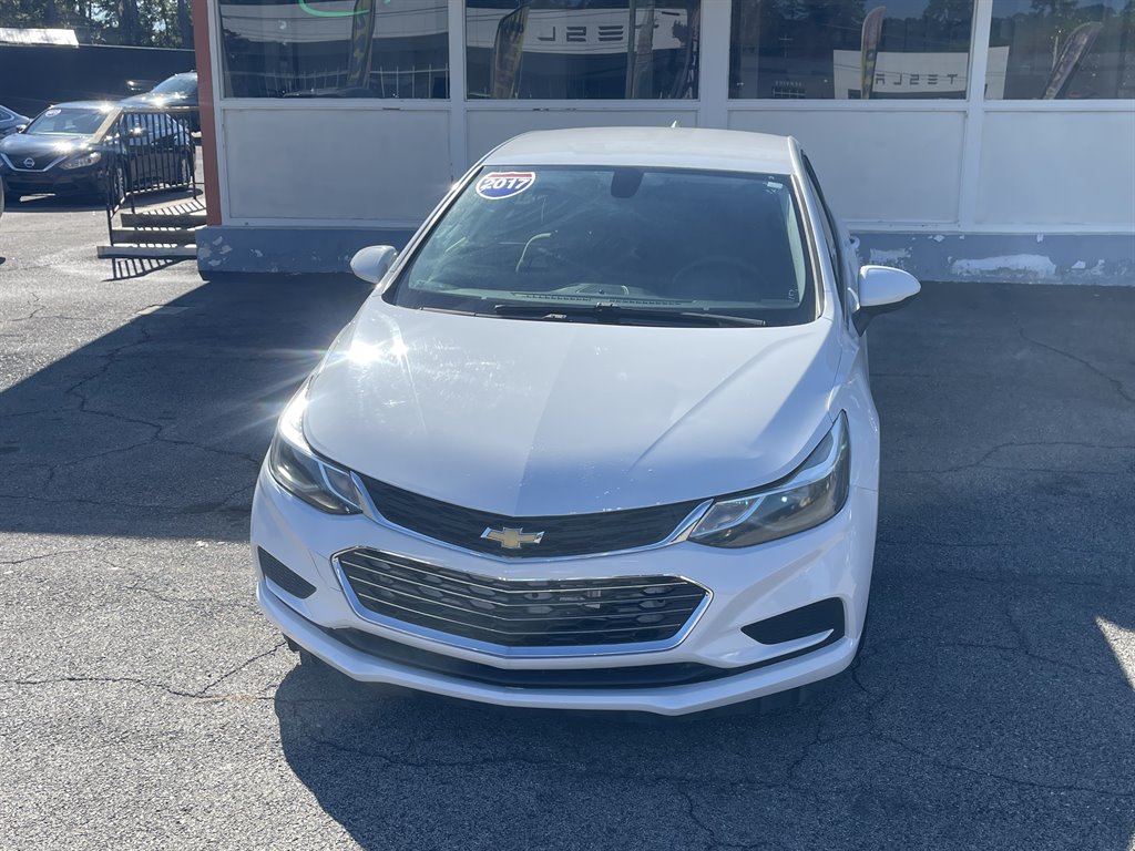 2017 Chevrolet Cruze - $9,995