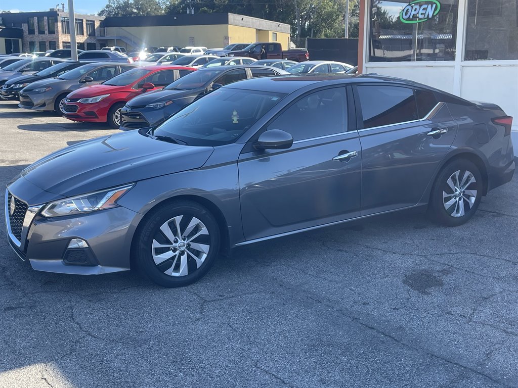 2020 Nissan Altima - $12,995