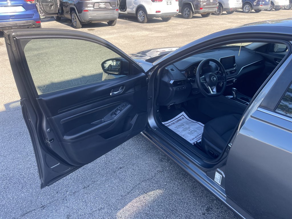2020 Nissan Altima - $12,995