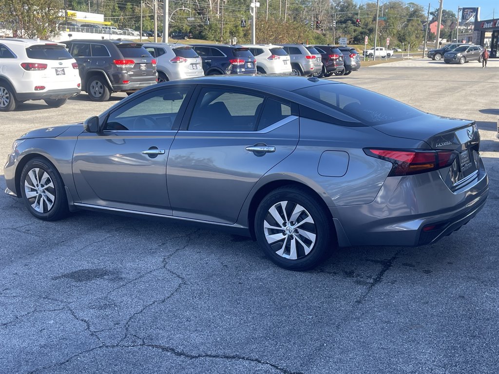 2020 Nissan Altima - $12,995