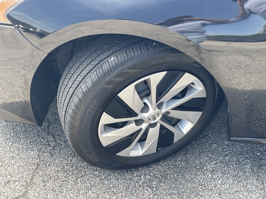 2019 Nissan Altima - $14,995
