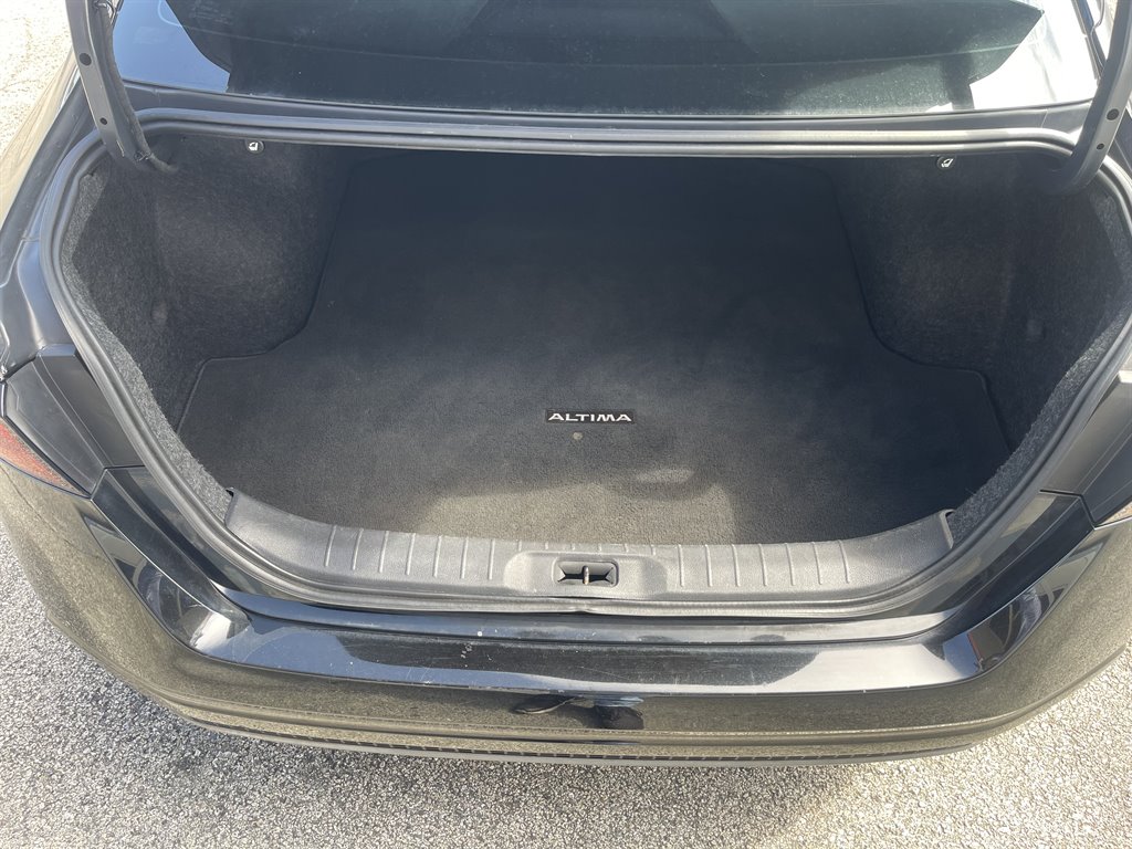 2019 Nissan Altima - $14,995