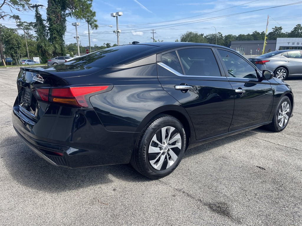 2019 Nissan Altima - $14,995