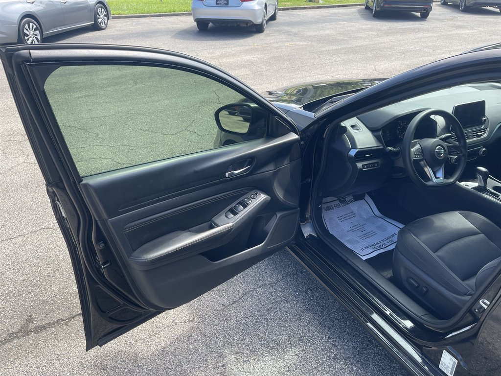 2019 Nissan Altima - $14,995