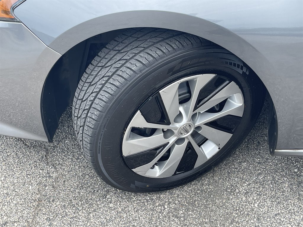 2019 Nissan Altima - $14,995
