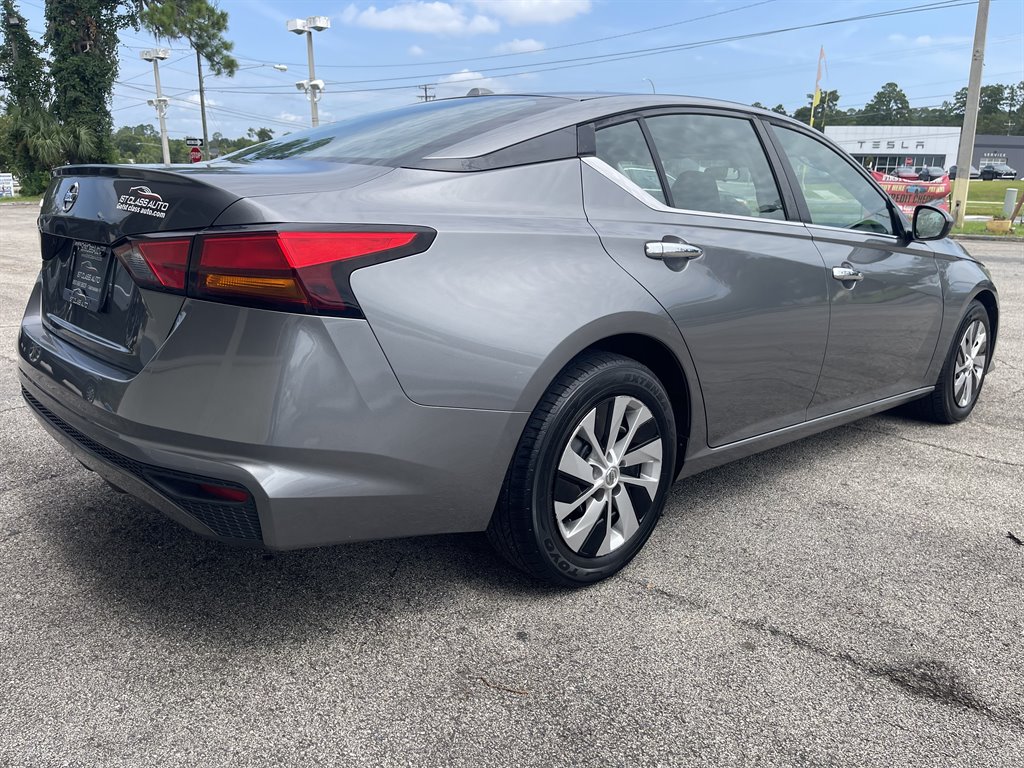 2019 Nissan Altima - $14,995