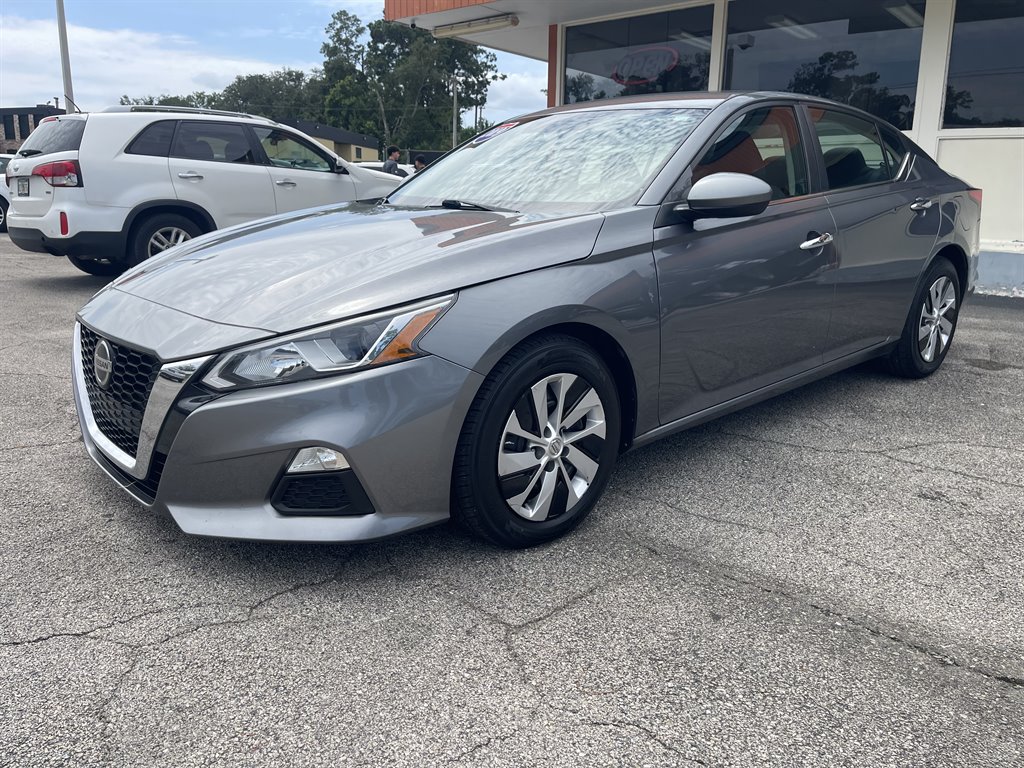 2019 Nissan Altima - $14,995