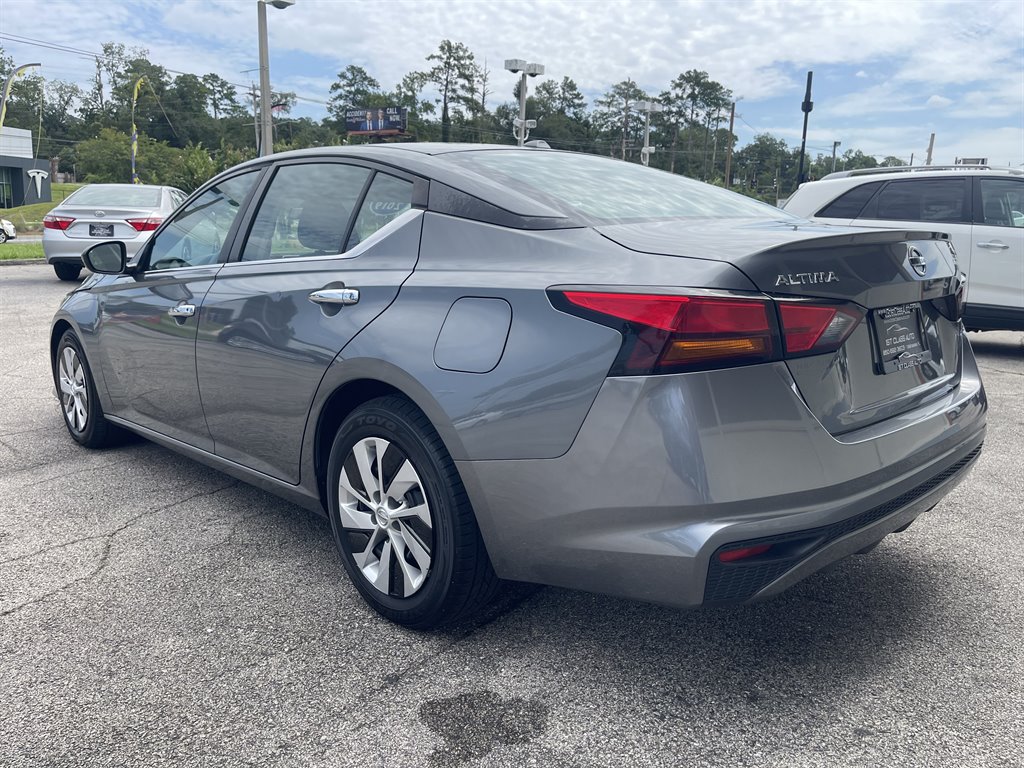 2019 Nissan Altima - $14,995