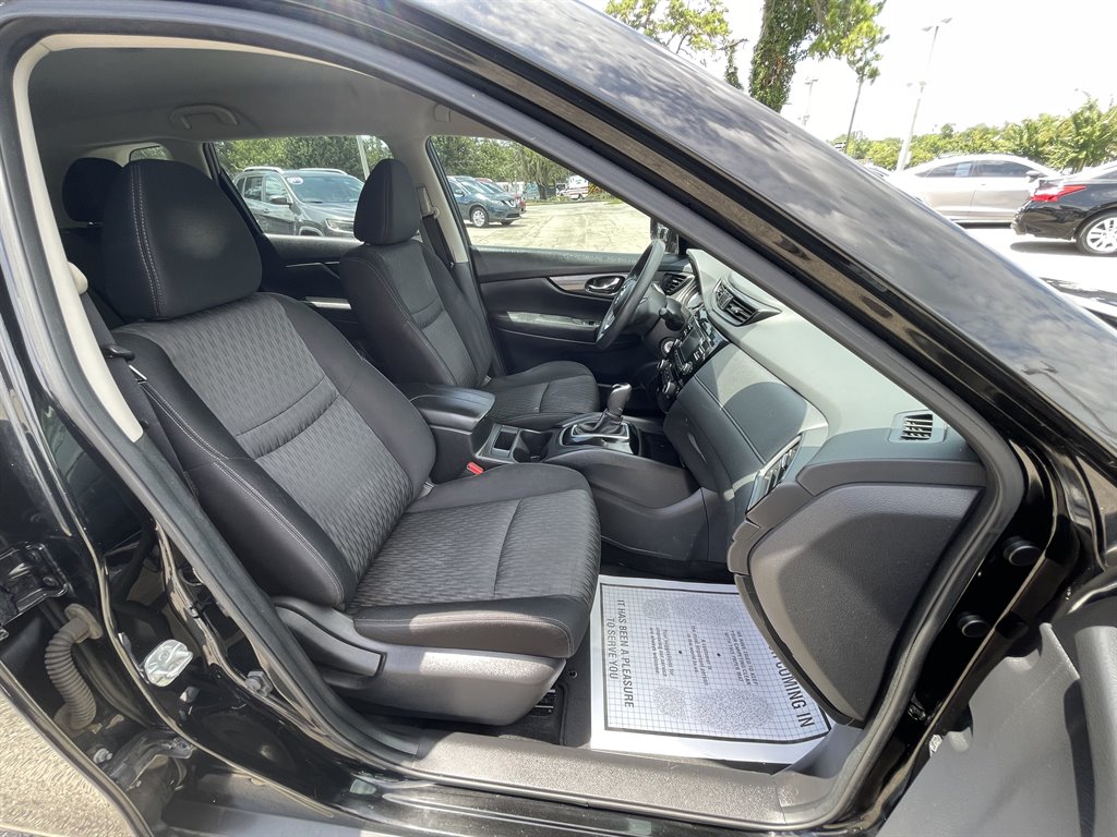 2017 Nissan Rogue - $12,995