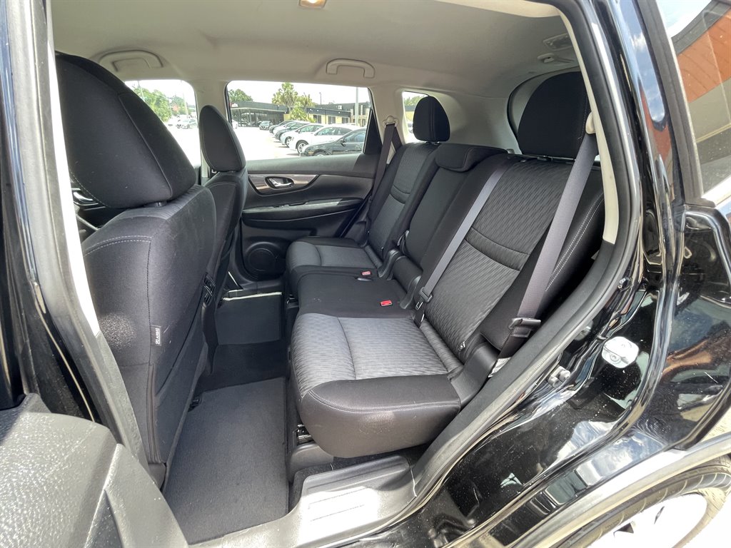 2017 Nissan Rogue - $12,995
