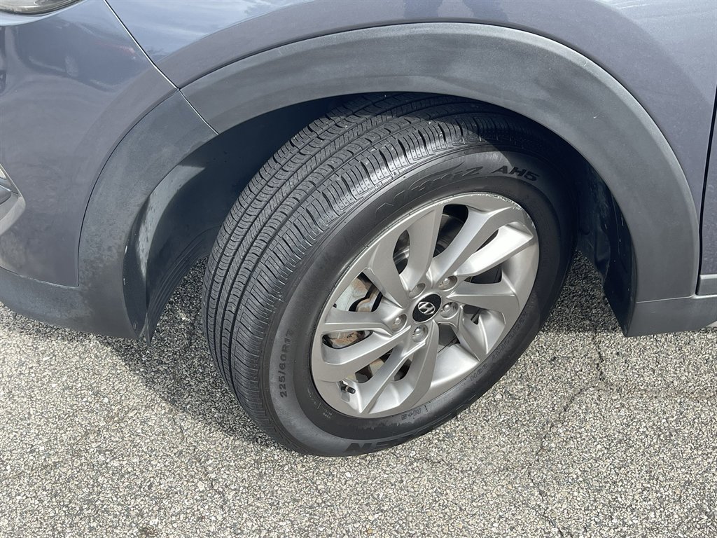 2018 Hyundai Tucson - $13,995