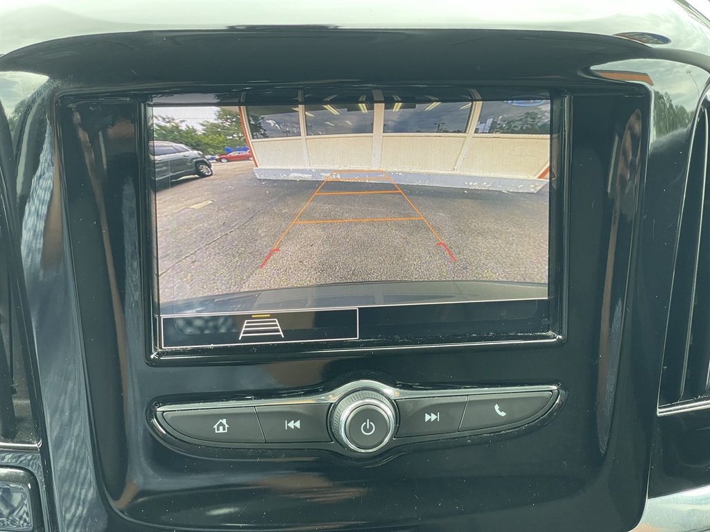 2021 Chevrolet Traverse - $15,995