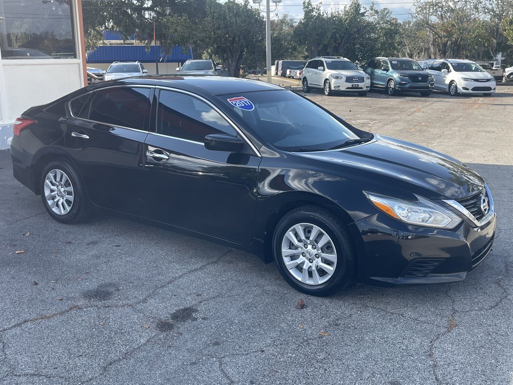 2017 Nissan Altima - $10,995