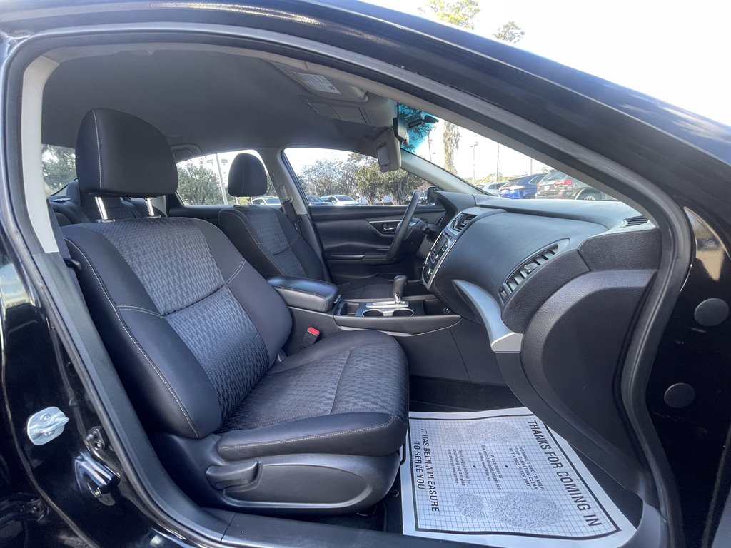 2017 Nissan Altima - $10,995