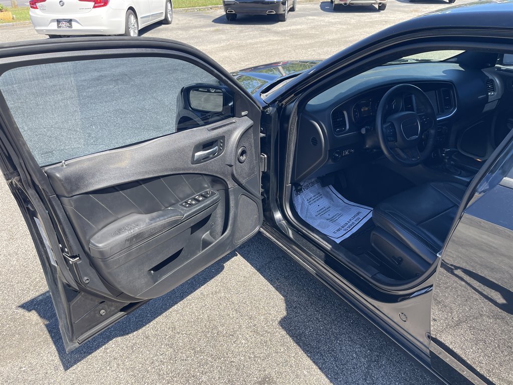 2016 Dodge Charger - $13,995