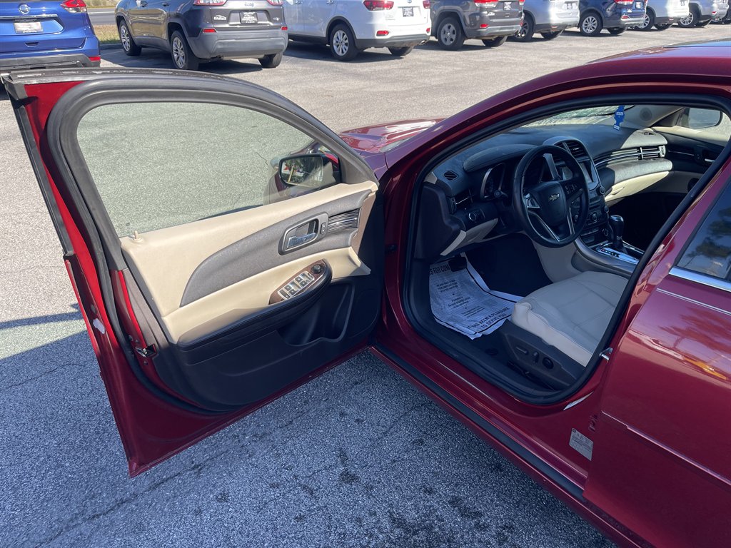 2013 Chevrolet Malibu - $9,995