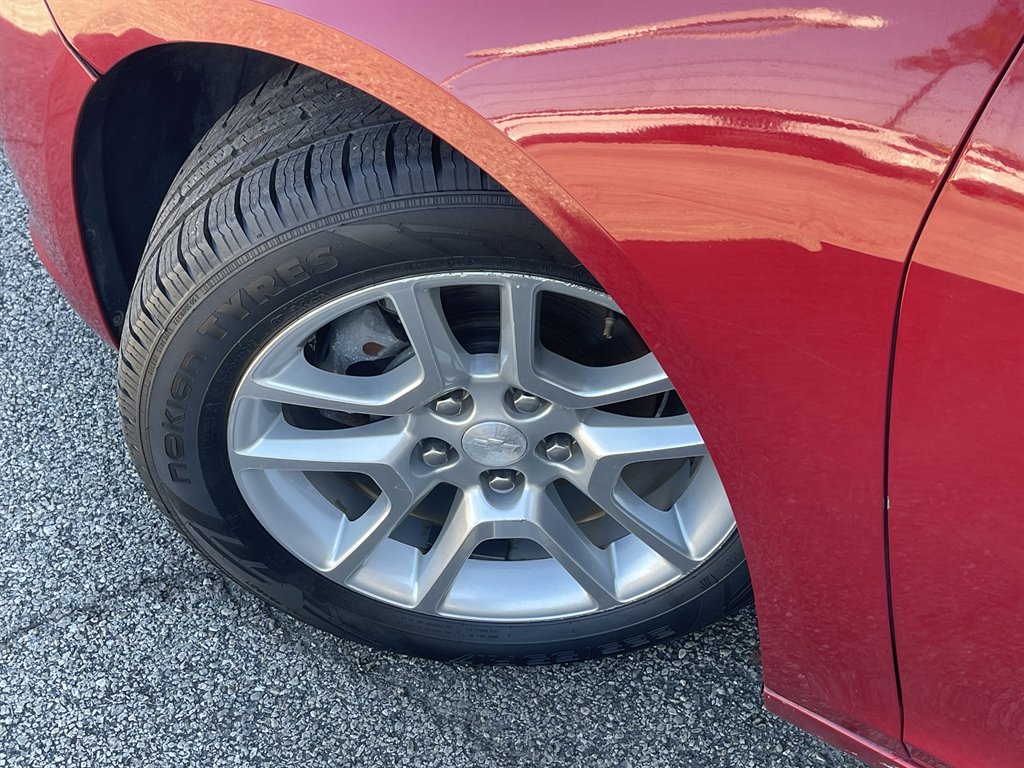 2013 Chevrolet Malibu - $9,995