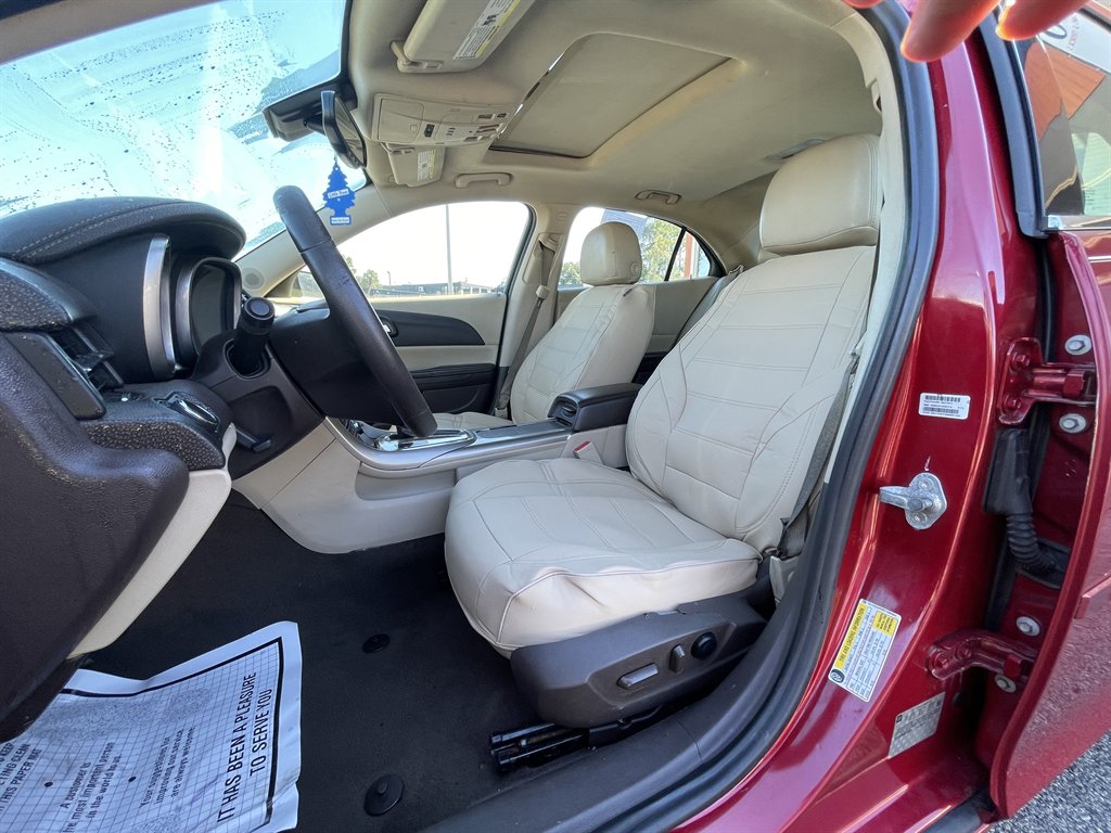 2013 Chevrolet Malibu - $9,995