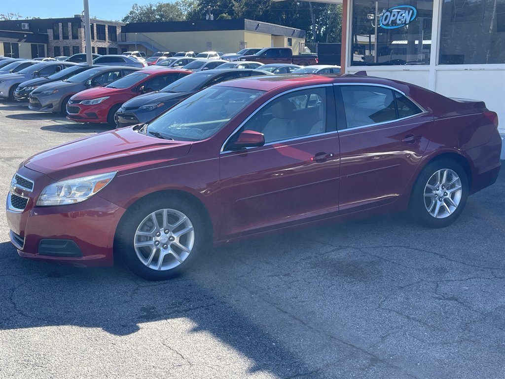 2013 Chevrolet Malibu - $9,995