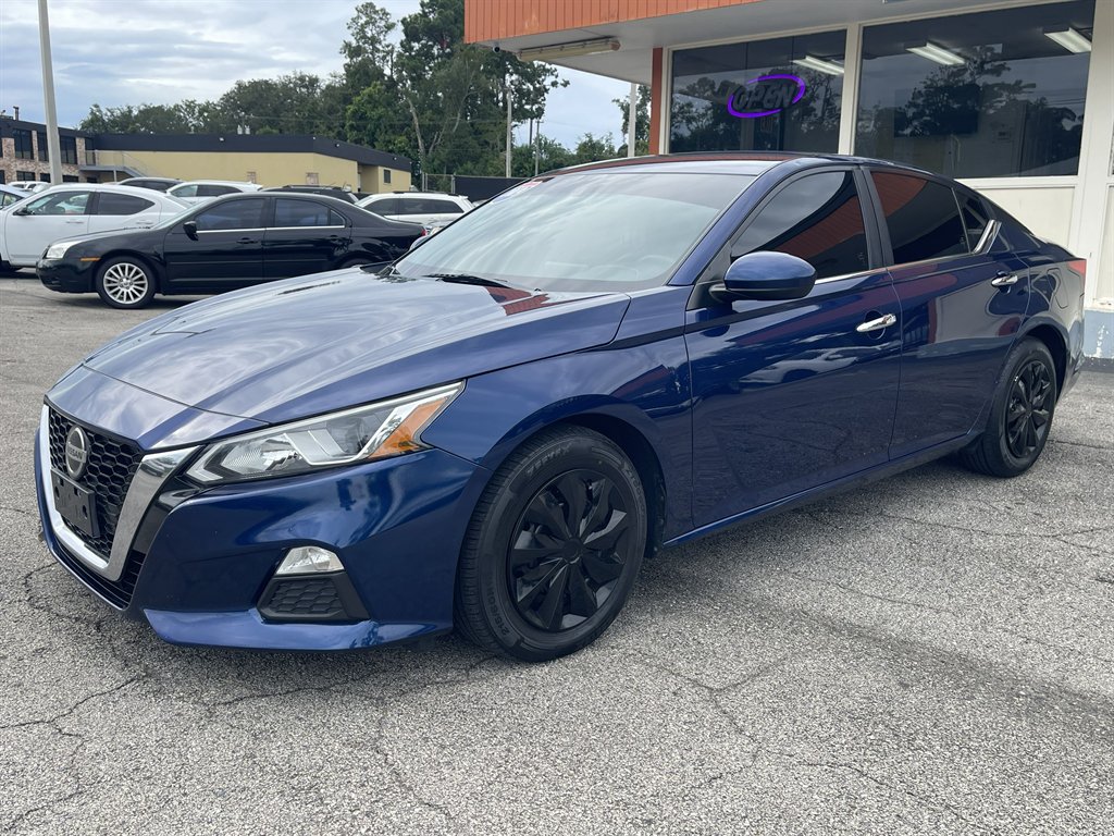 2019 Nissan Altima - $12,995