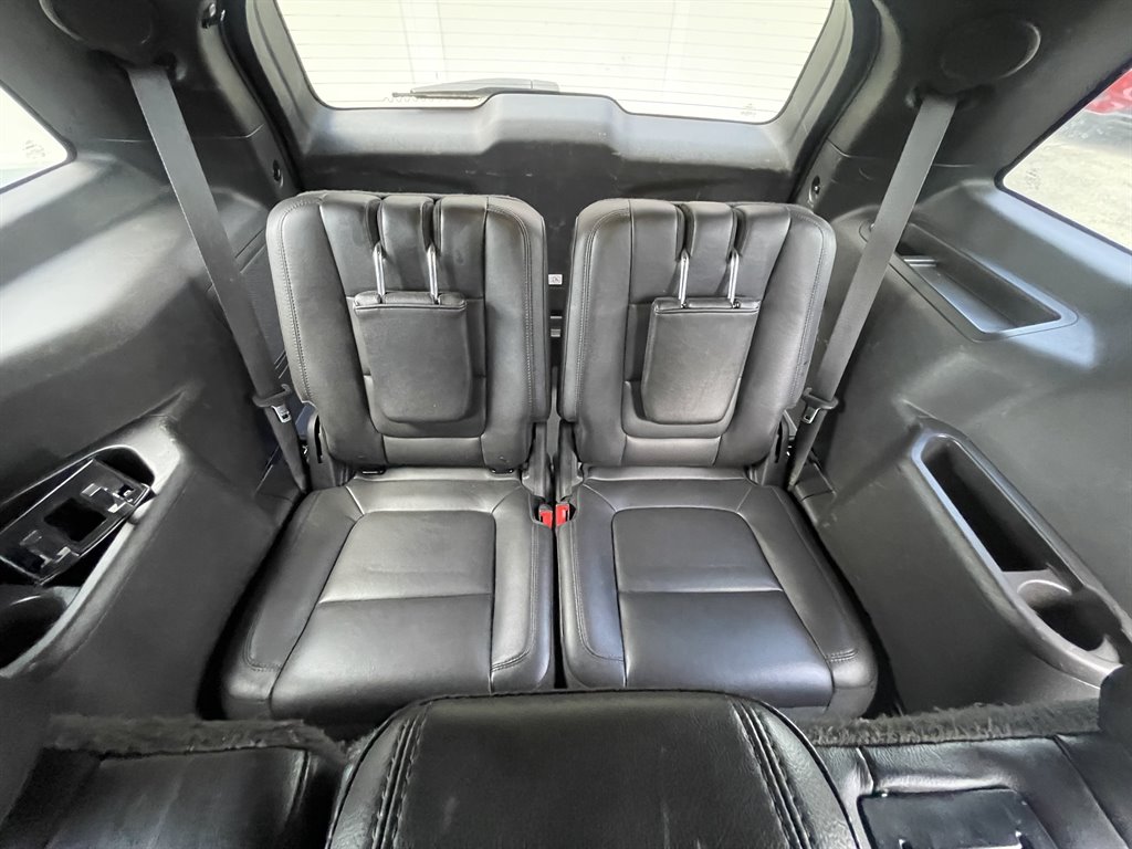 2015 Ford Explorer - $13,995