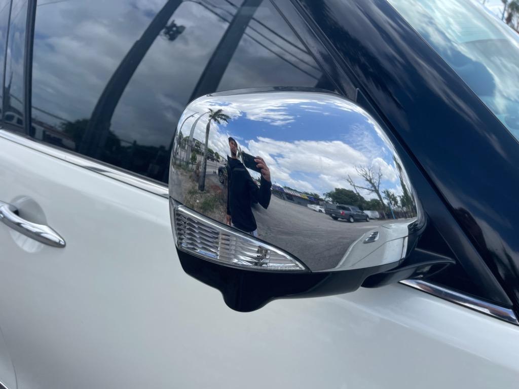 2016 Infiniti QX80 photo
