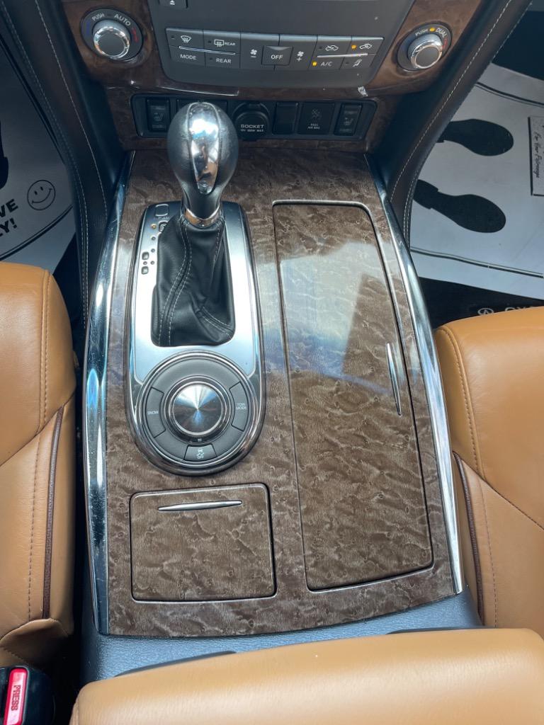 2016 Infiniti QX80 photo