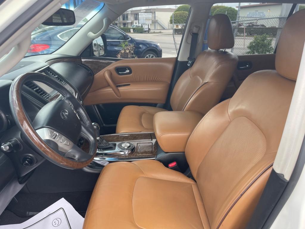 2016 Infiniti QX80 photo