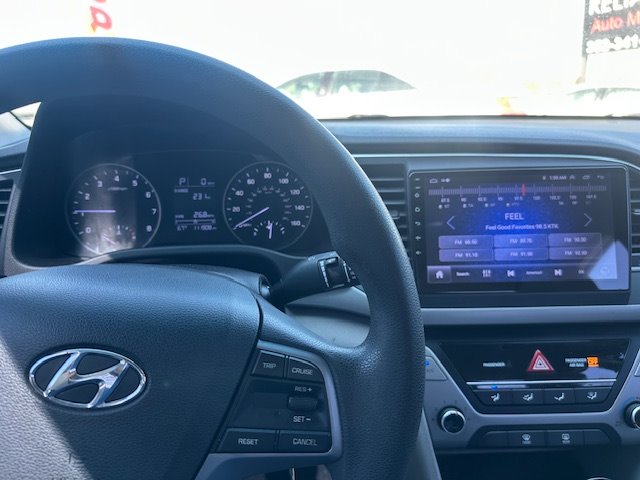 2017 Hyundai Elantra SE photo
