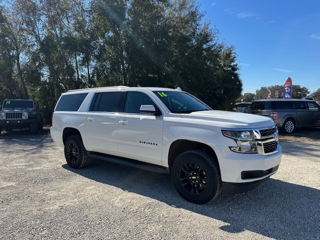 2016 Chevrolet Suburban 1500 LT photo