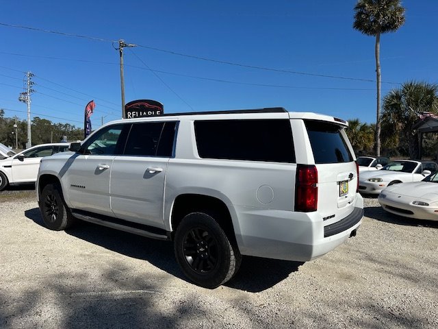 2016 Chevrolet Suburban 1500 LT photo