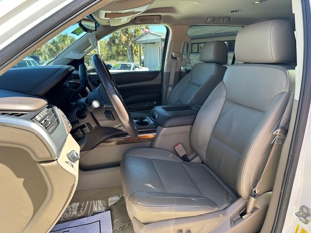 2016 Chevrolet Suburban 1500 LT photo