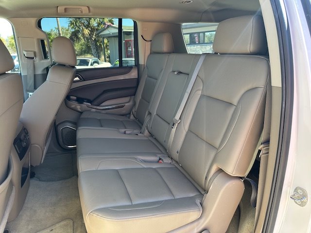 2016 Chevrolet Suburban 1500 LT photo