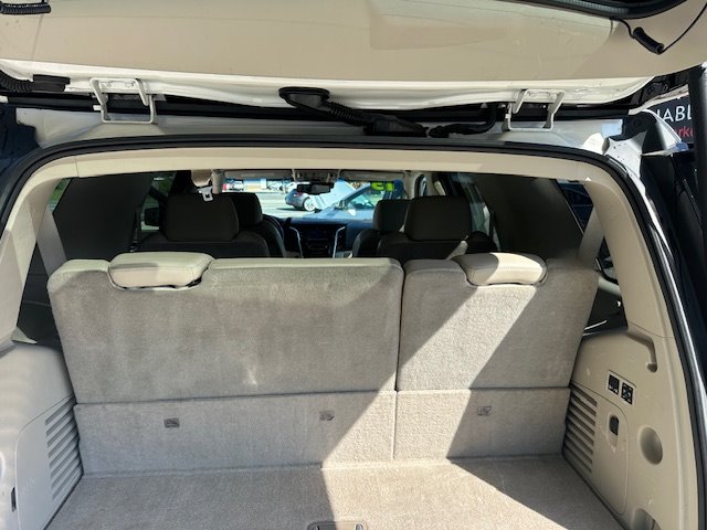 2015 Cadillac Escalade Luxury photo