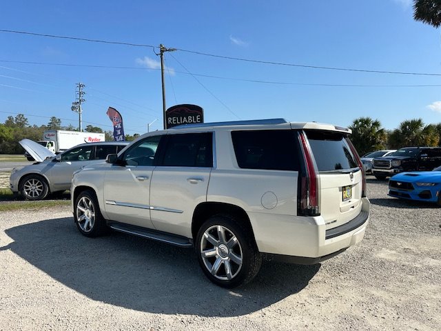 2015 Cadillac Escalade Luxury photo