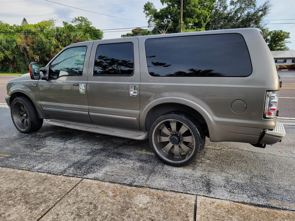 2004 Ford Excursion - $12,700