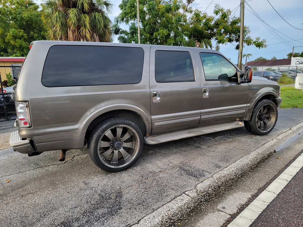 2004 Ford Excursion - $12,700