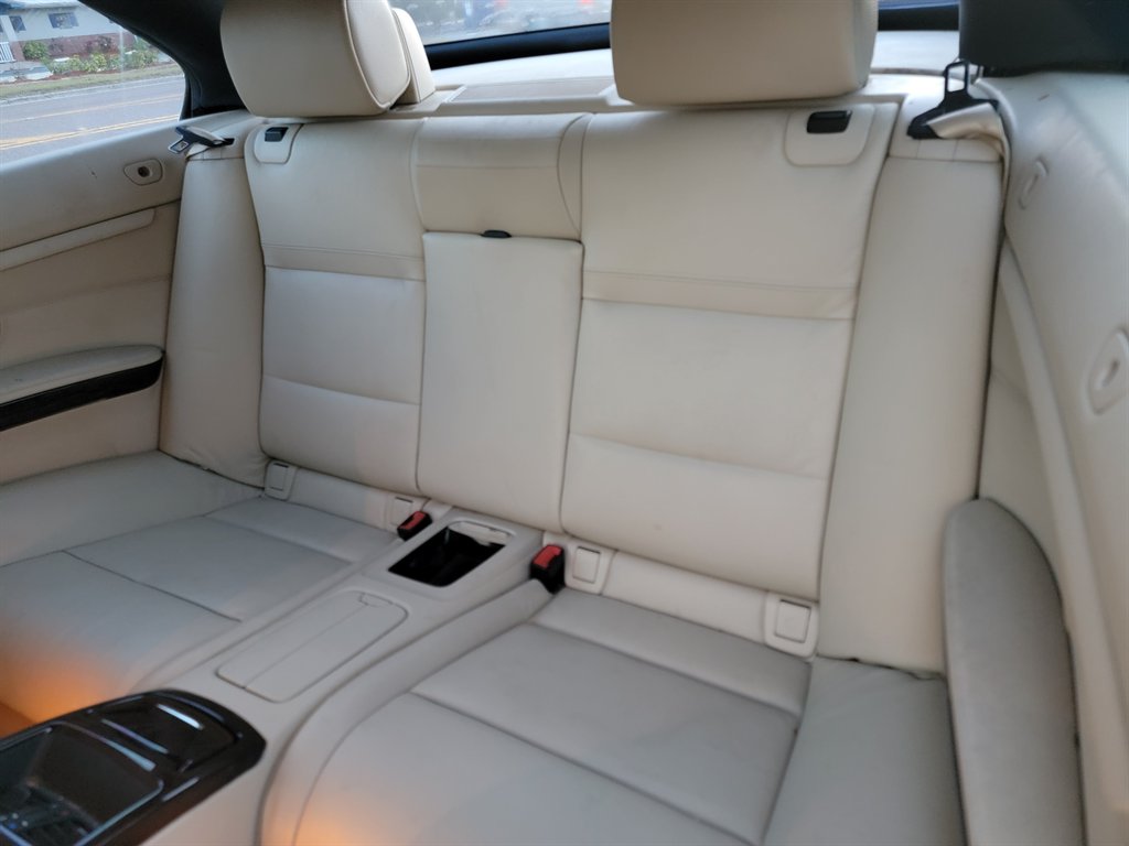 2011 BMW Legend 328i photo