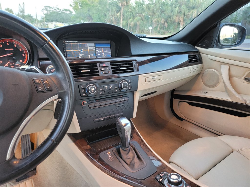 2011 BMW Legend 328i photo
