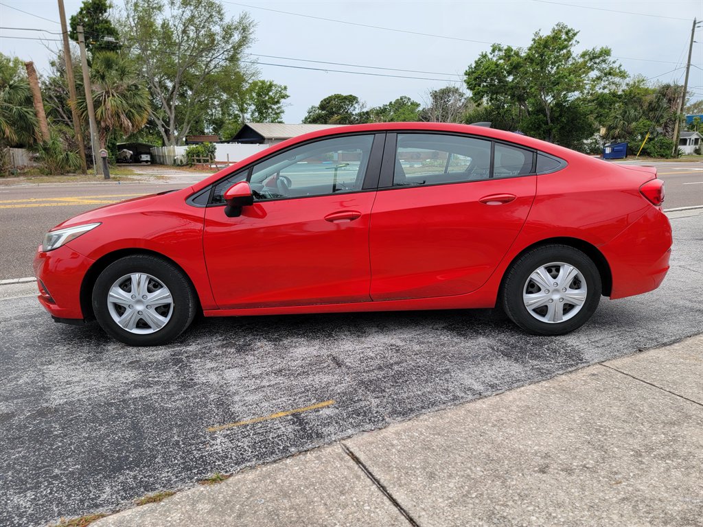2017 Chevrolet Cruze - $8,750