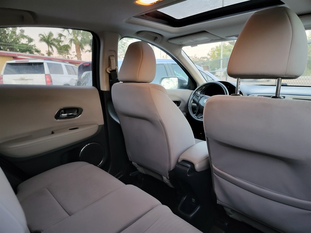 2017 Honda HR-V EX photo