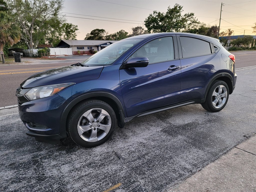 2017 Honda HR-V EX photo