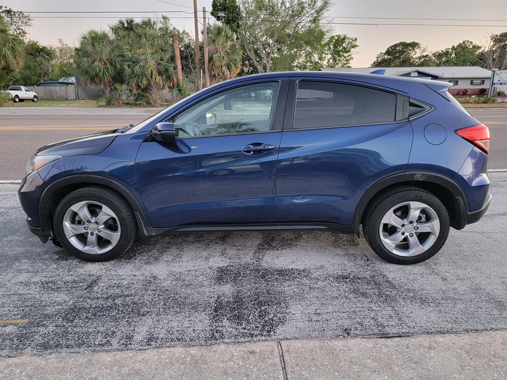2017 Honda HR-V EX photo