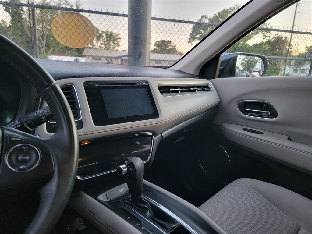2017 Honda HR-V EX photo