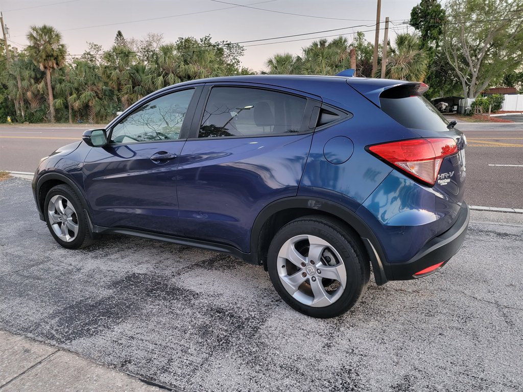 2017 Honda HR-V EX photo