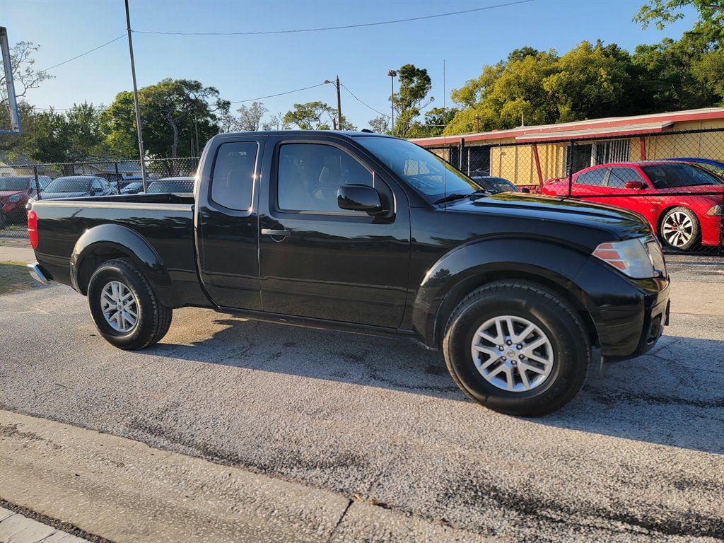 2016 Nissan Frontier - $10,400