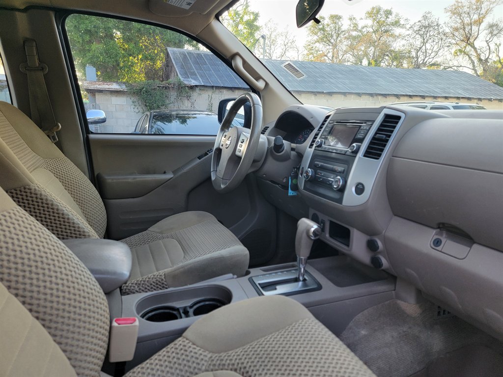 2016 Nissan Frontier - $10,400