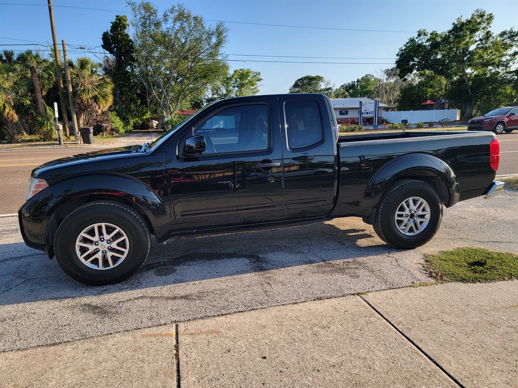 2016 Nissan Frontier - $10,400