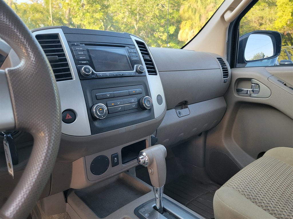2016 Nissan Frontier - $10,400