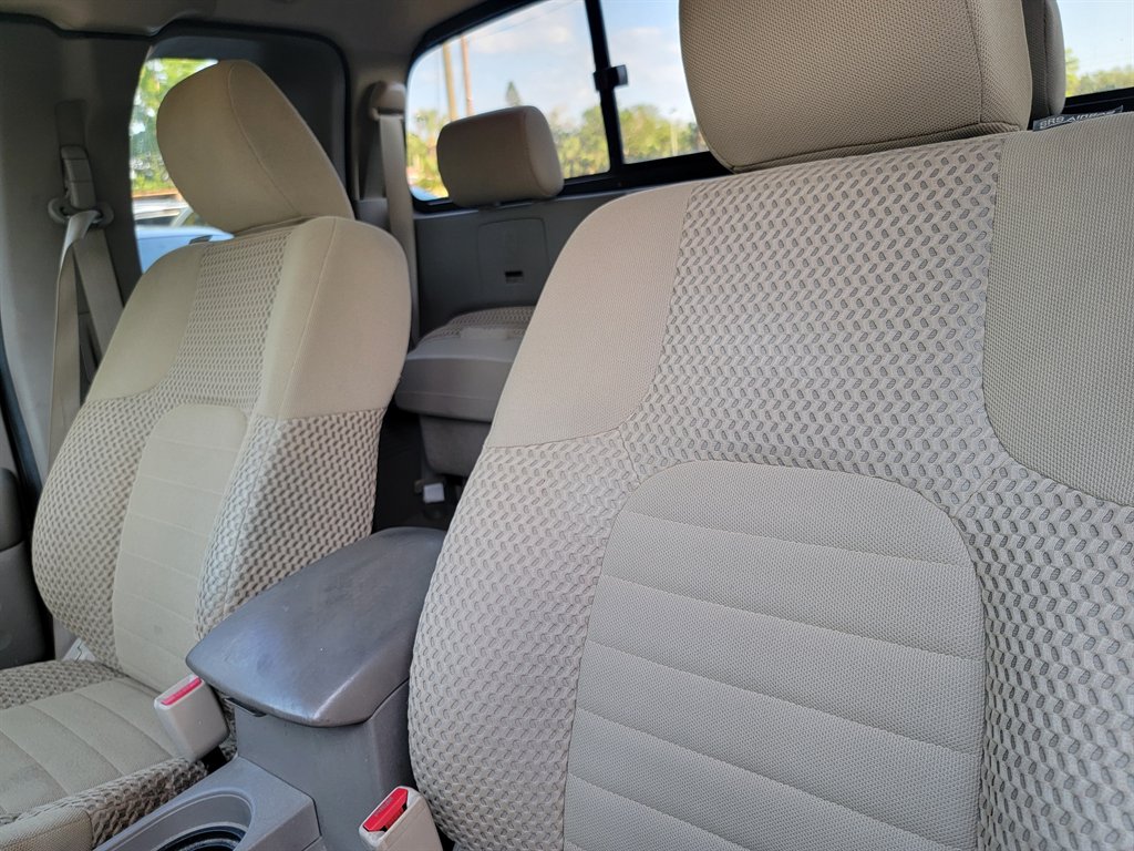 2016 Nissan Frontier - $10,400